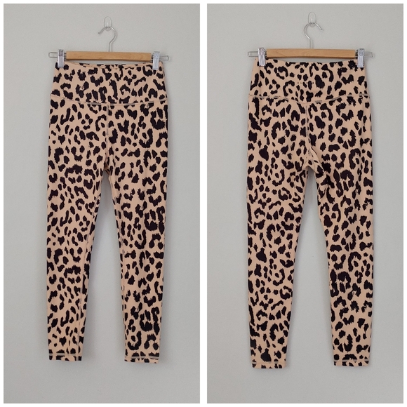 All Fenix Leopard Set Leggings Sports Bra Sz Small Oversized Cheetah Print Camel - Picture 6 of 16